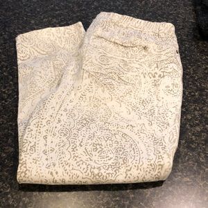 Chico’s Cropped Pants